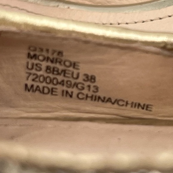 Coach Gold Glitter Rhinestone Bows Monroe Pointed Toe Pumps Size 38 Women’s - Picture 4 of 10